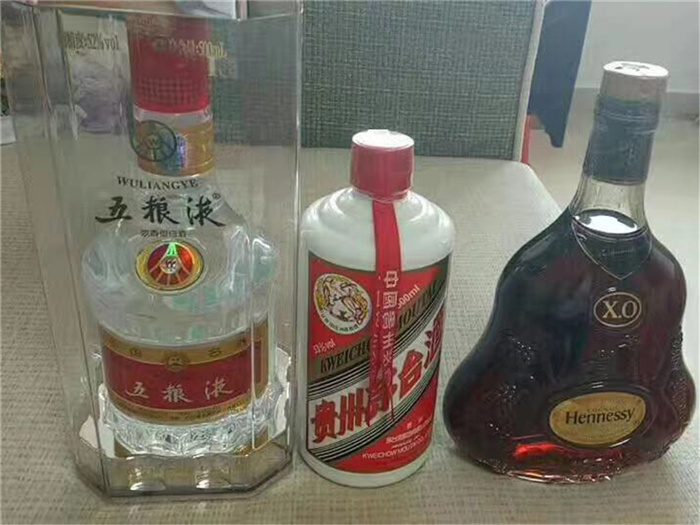 宣城回收三瓶陈年老酒